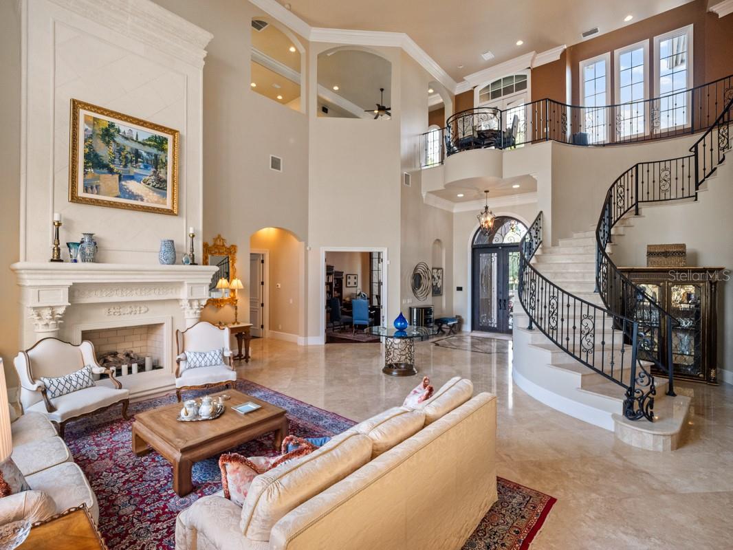 BELLA COLLINA - Residential