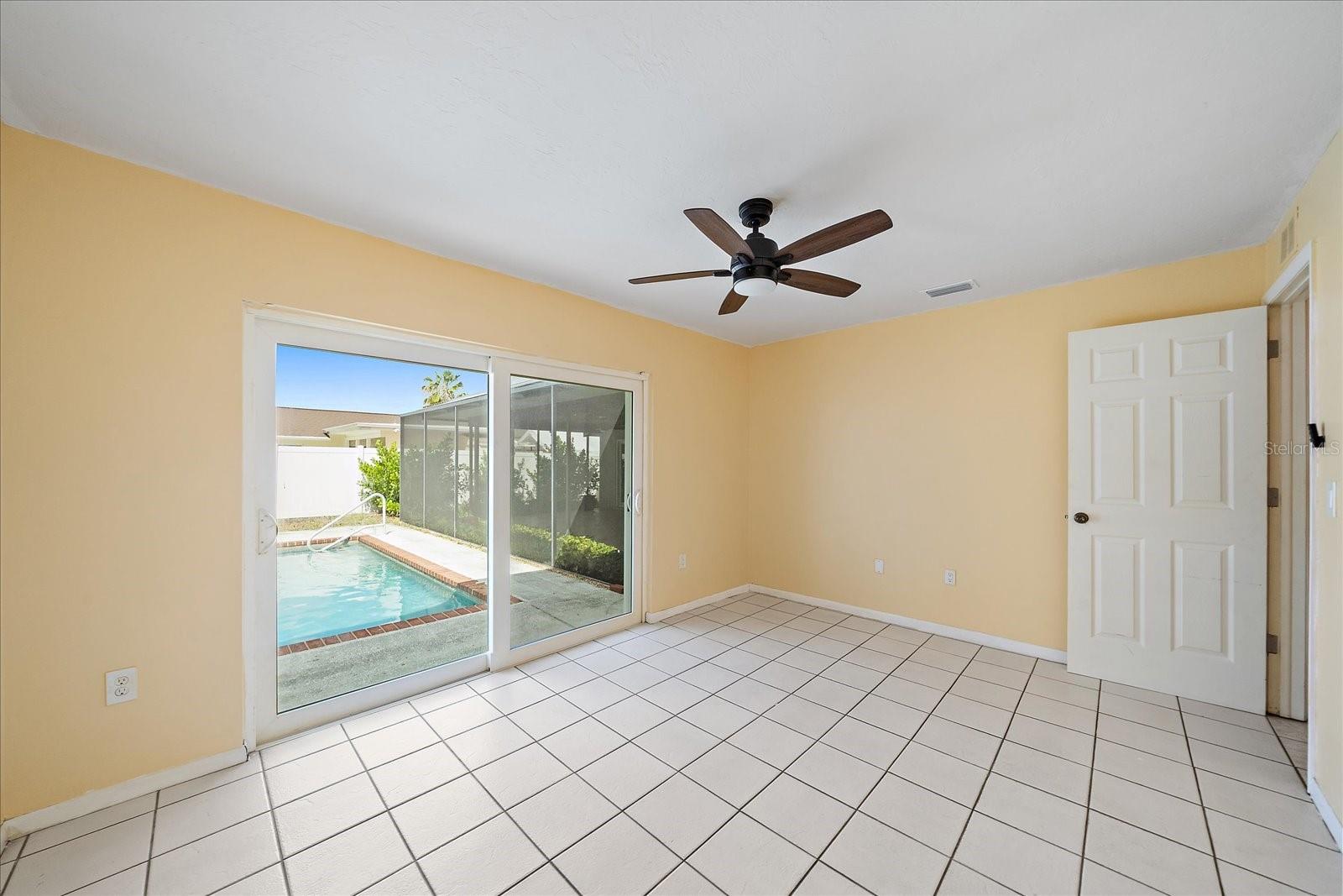LAKE SARASOTA - Residential