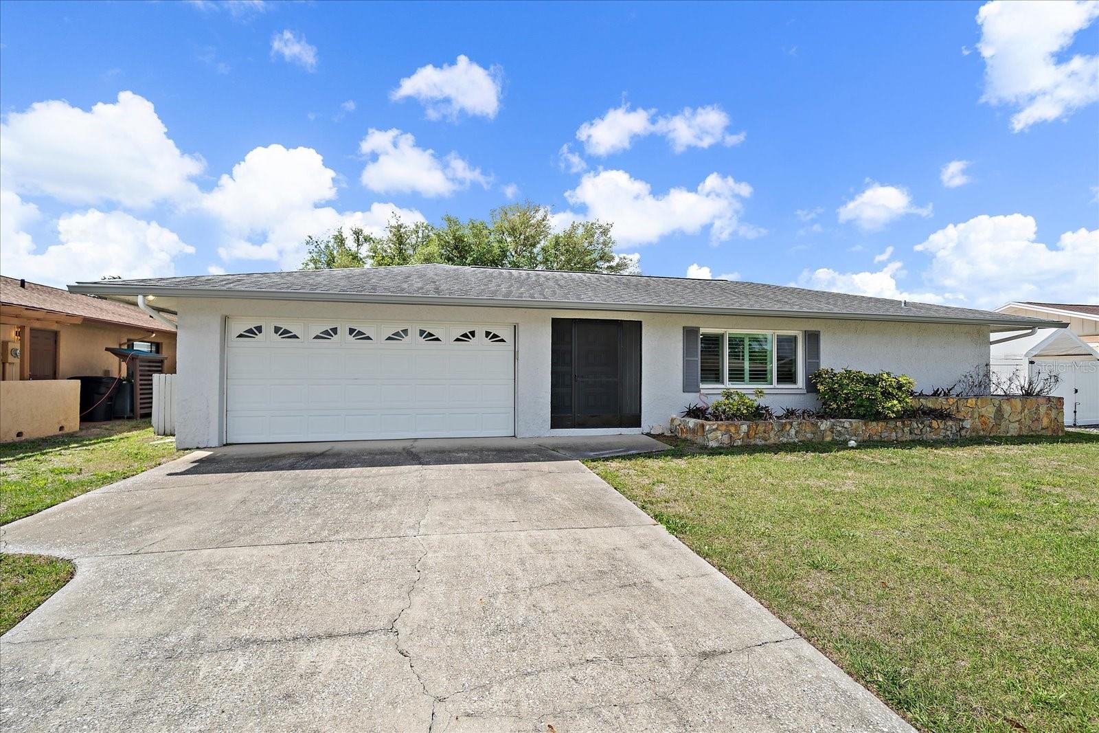 LAKE SARASOTA - Residential