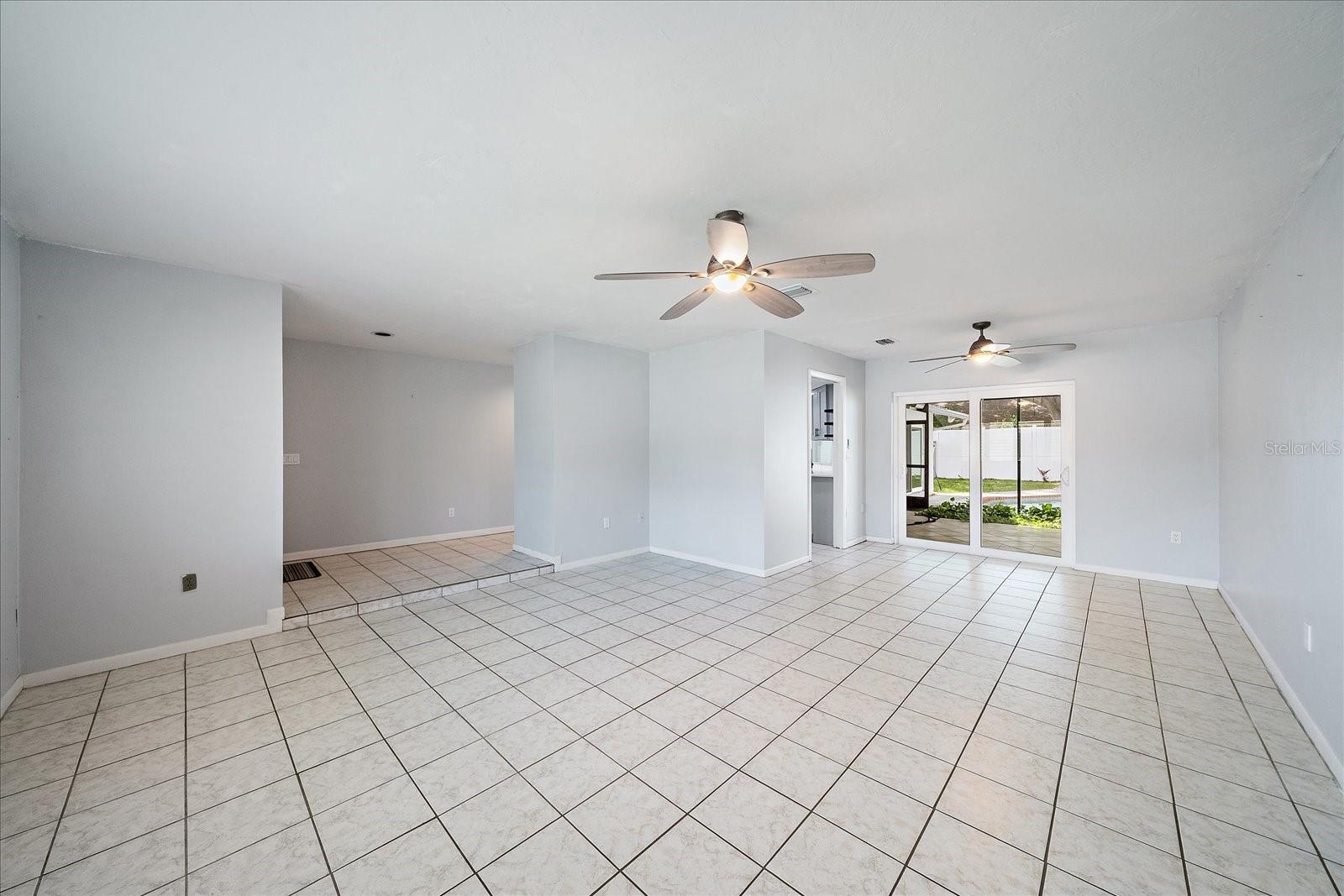 LAKE SARASOTA - Residential