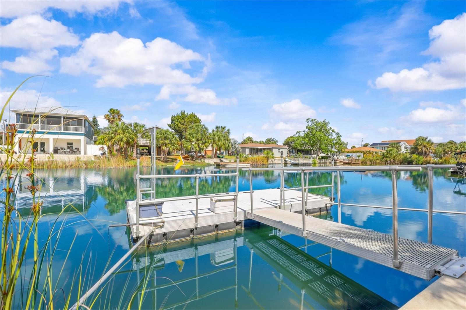 HERNANDO BEACH - Residential