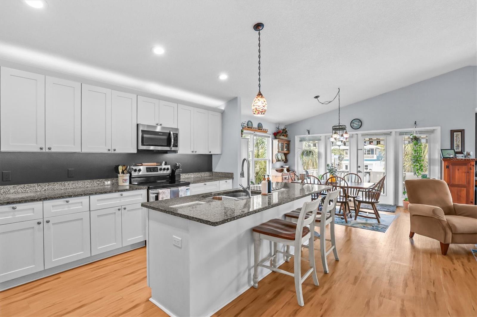 HERNANDO BEACH - Residential