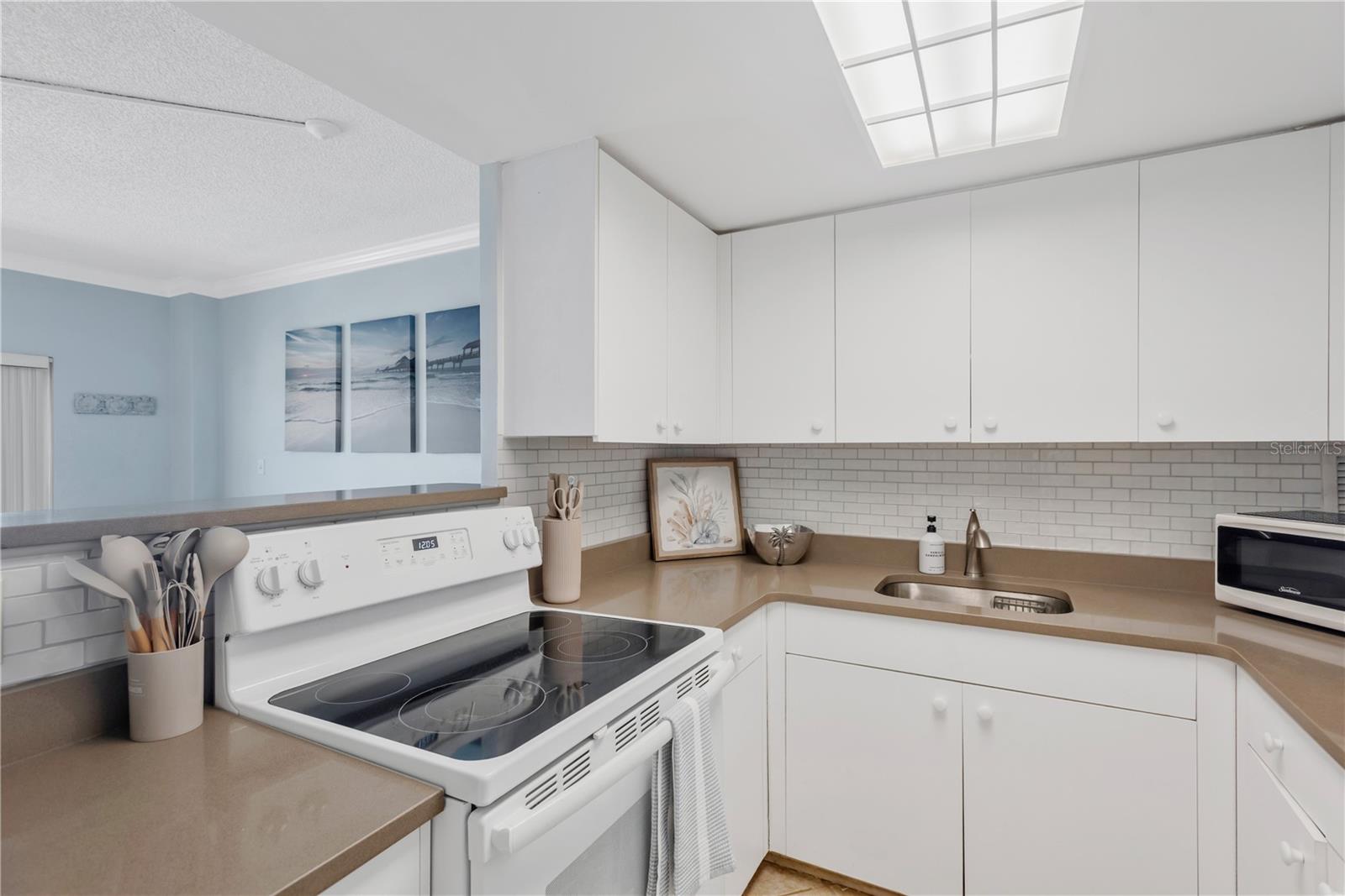 REGATTA BEACH CLUB CONDO - Residential