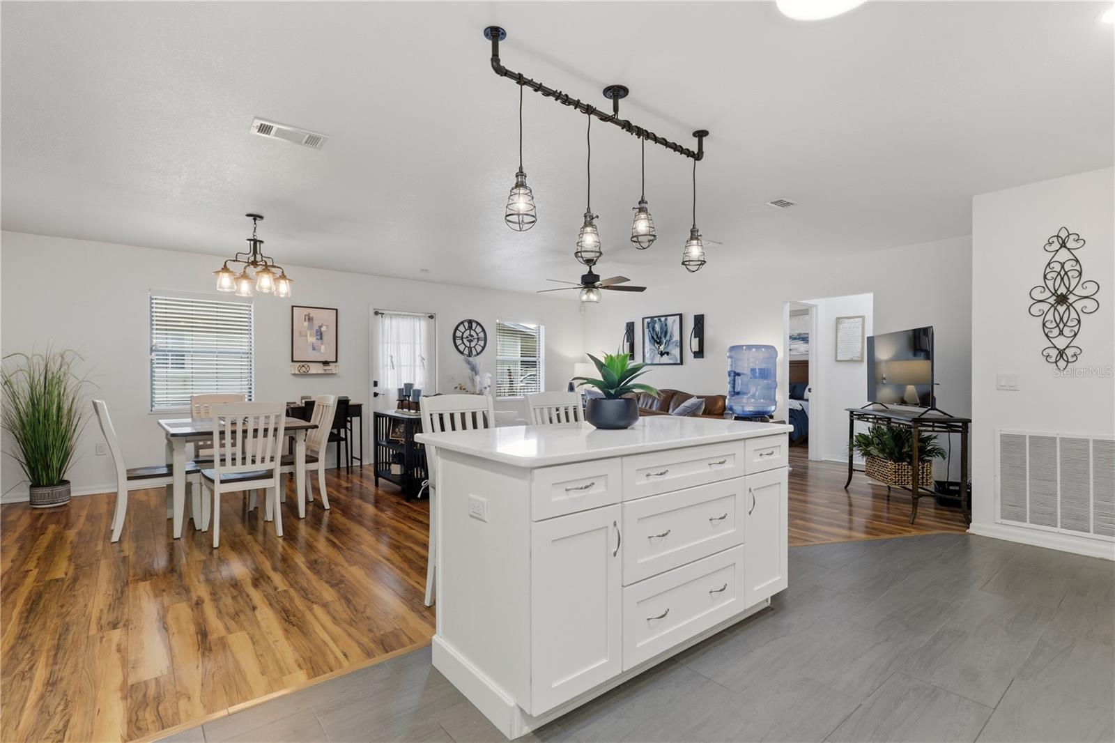 TRACYS POINT ADD 06 - Residential