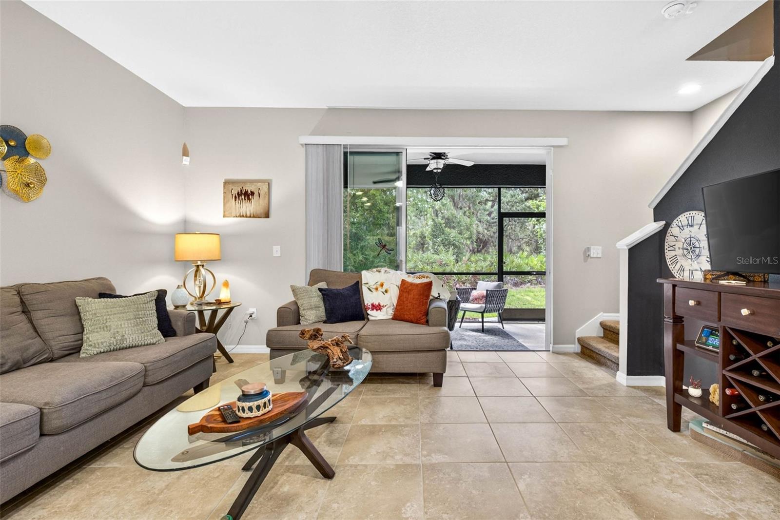 LANDING PH 1 - Residential