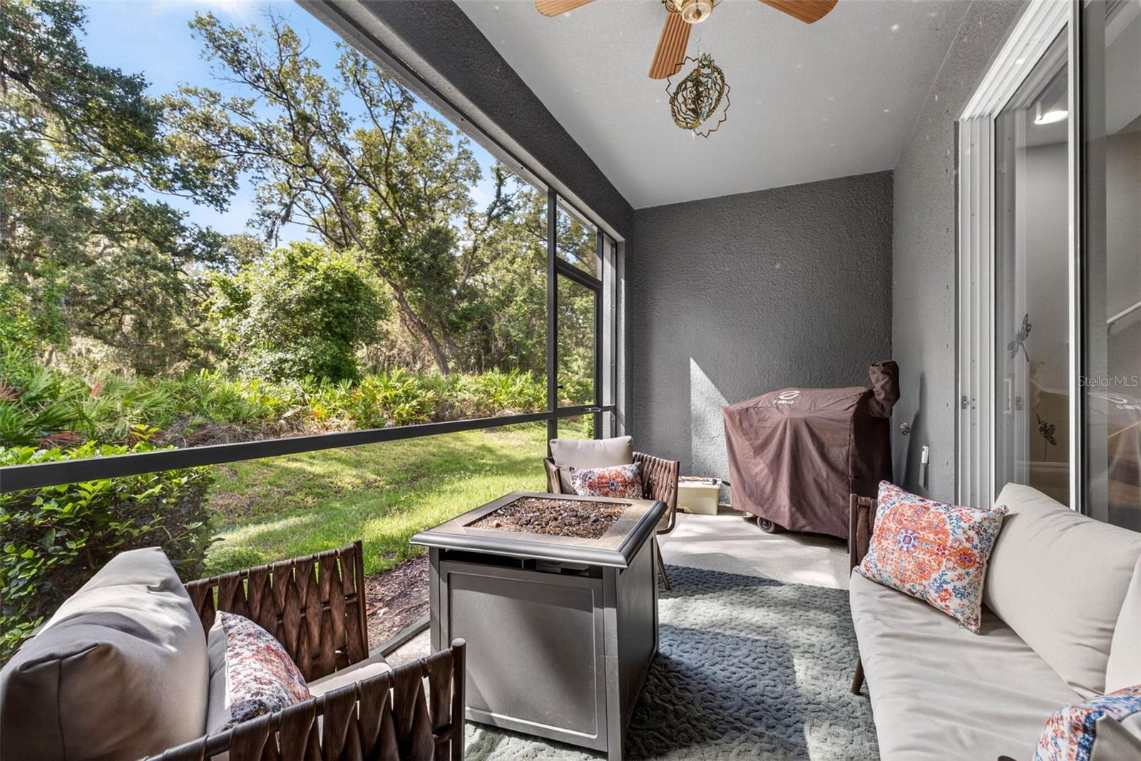 LANDING PH 1 - Residential