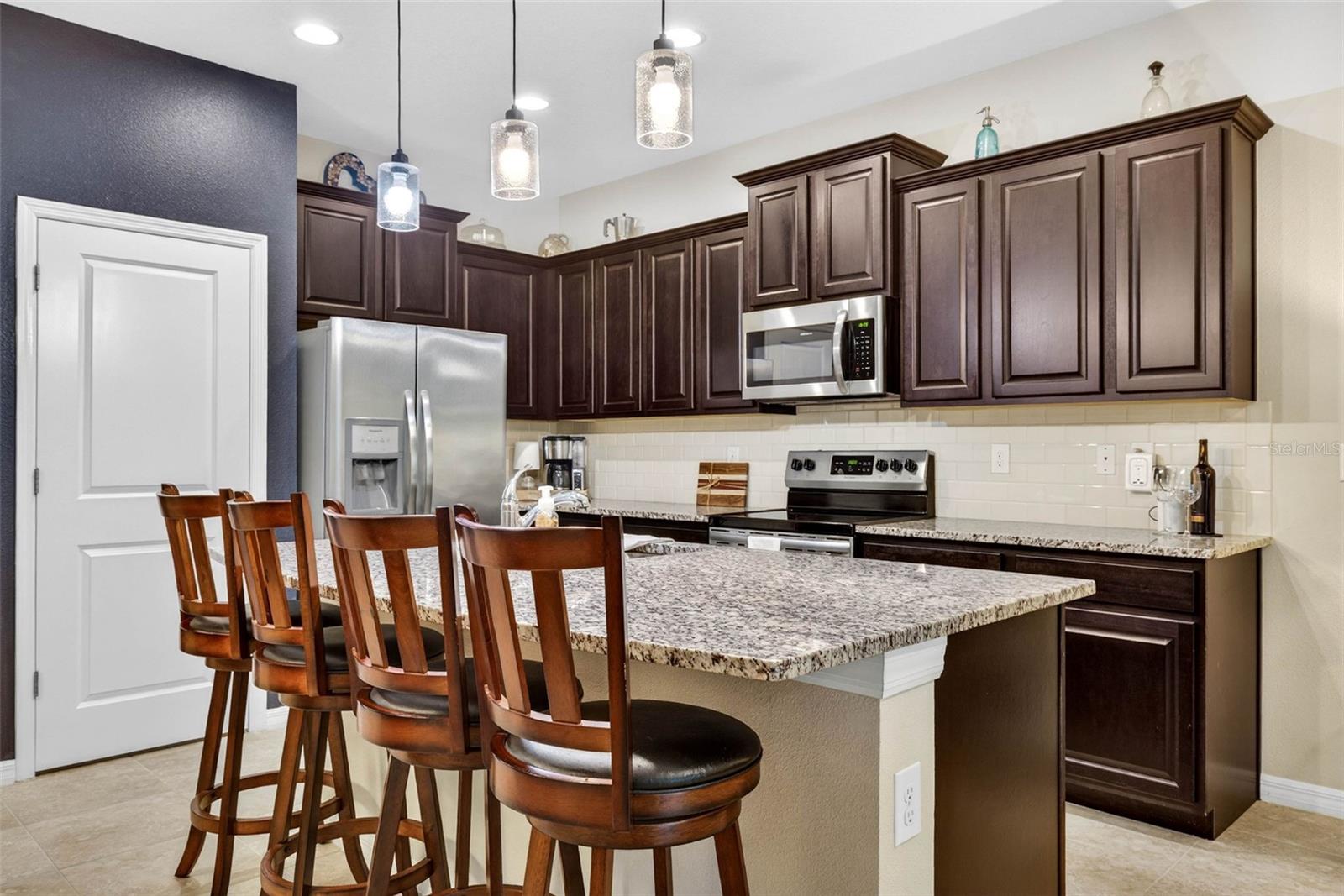 LANDING PH 1 - Residential
