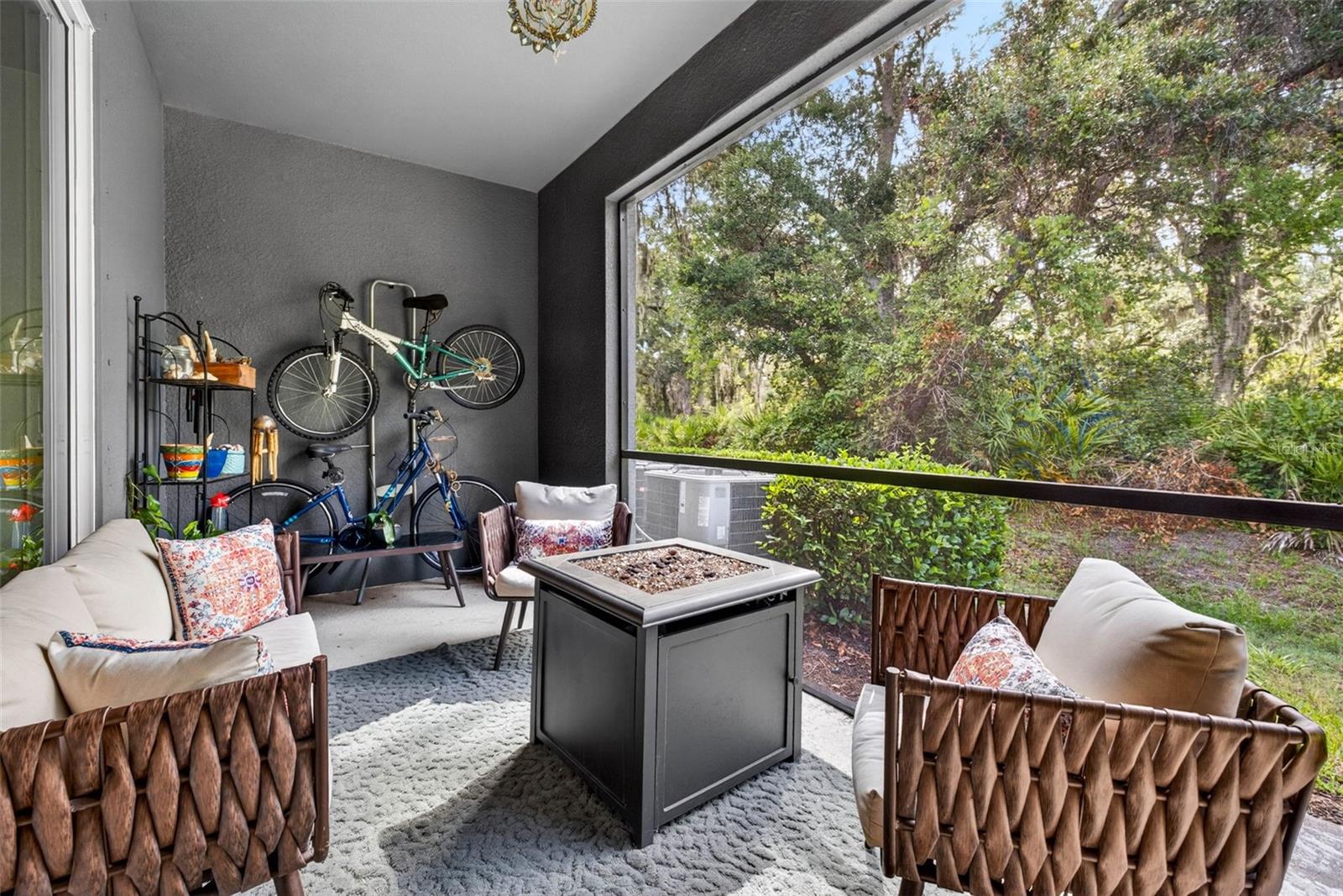 LANDING PH 1 - Residential