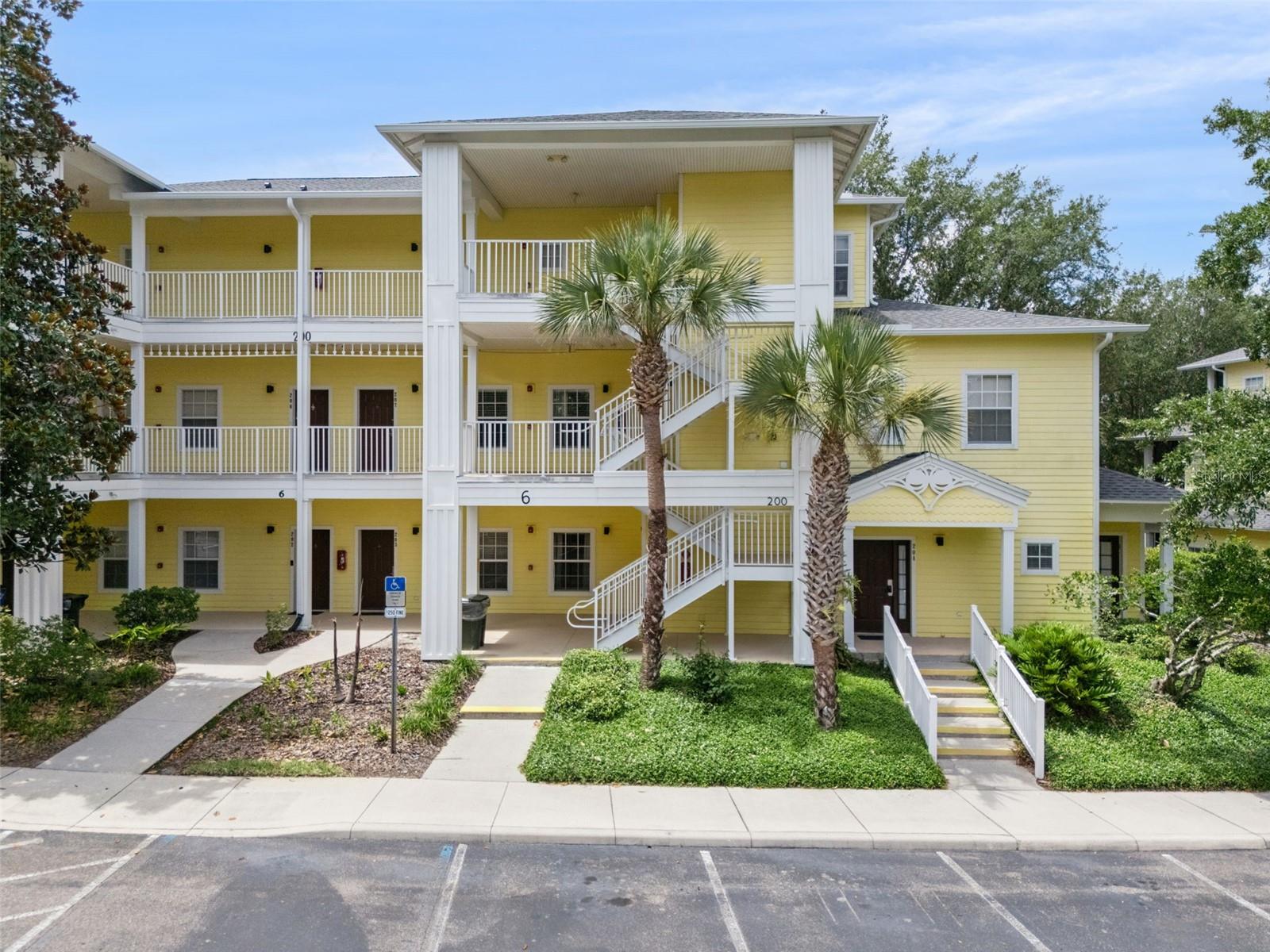 BAHAMA BAY - Residential