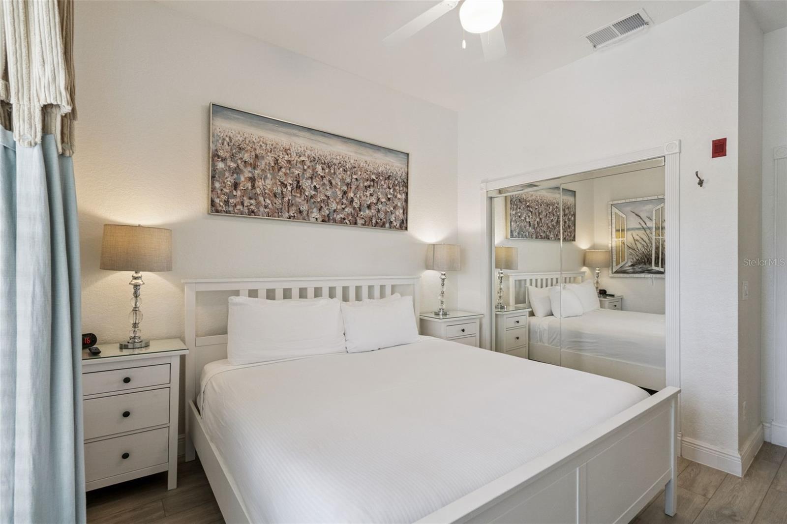 BAHAMA BAY - Residential