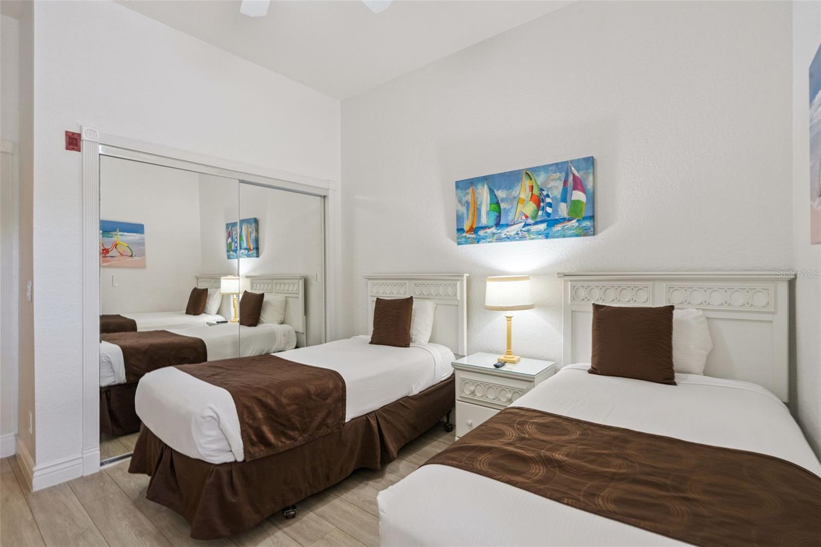BAHAMA BAY - Residential