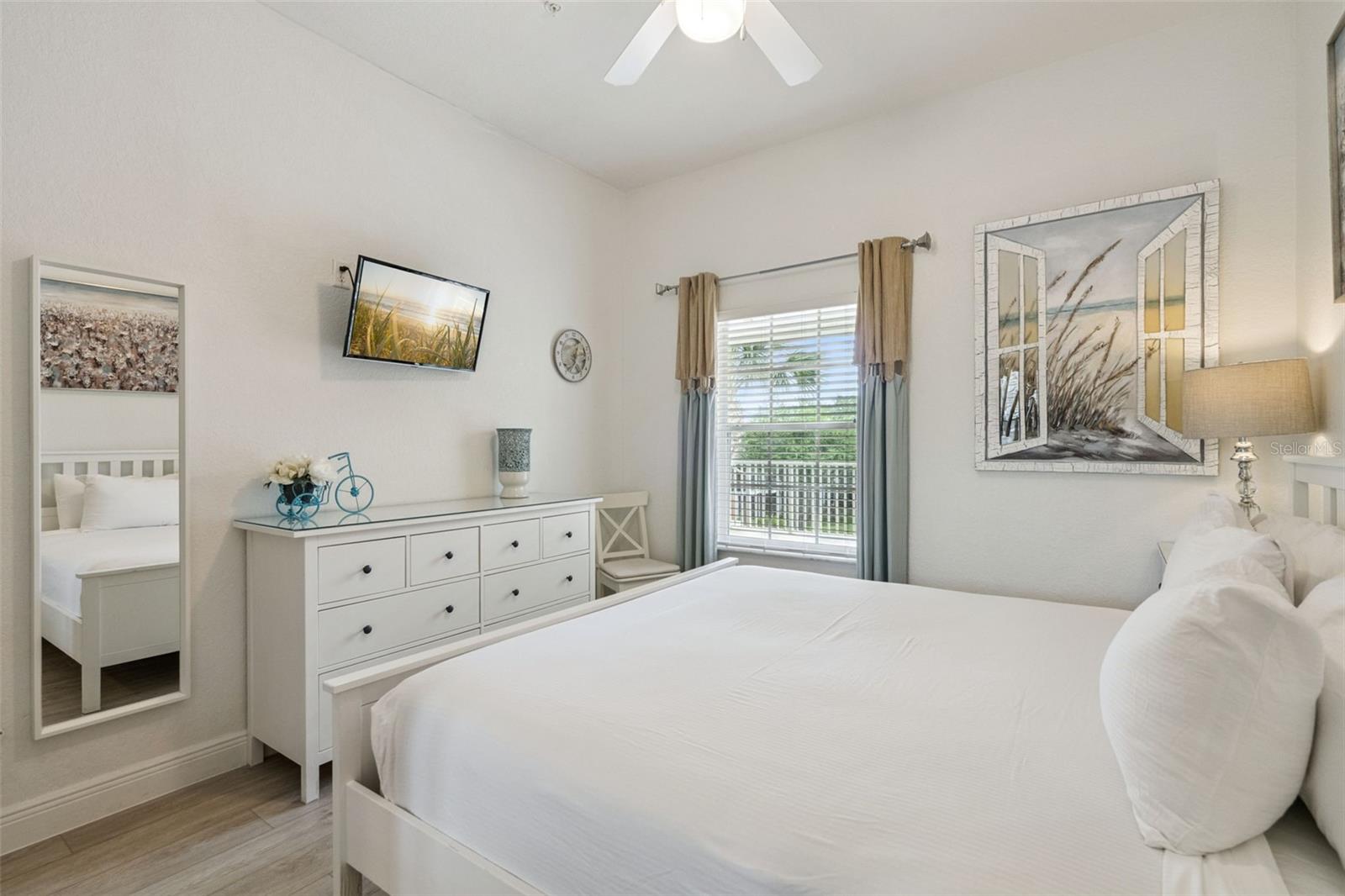 BAHAMA BAY - Residential