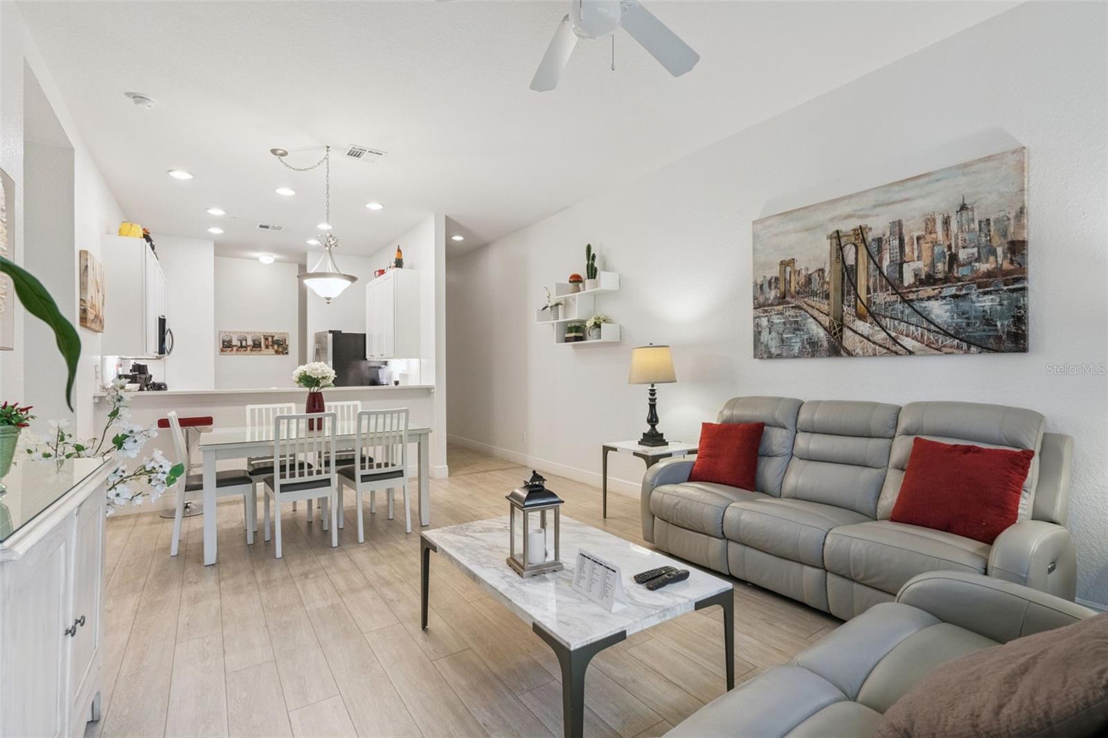 BAHAMA BAY - Residential