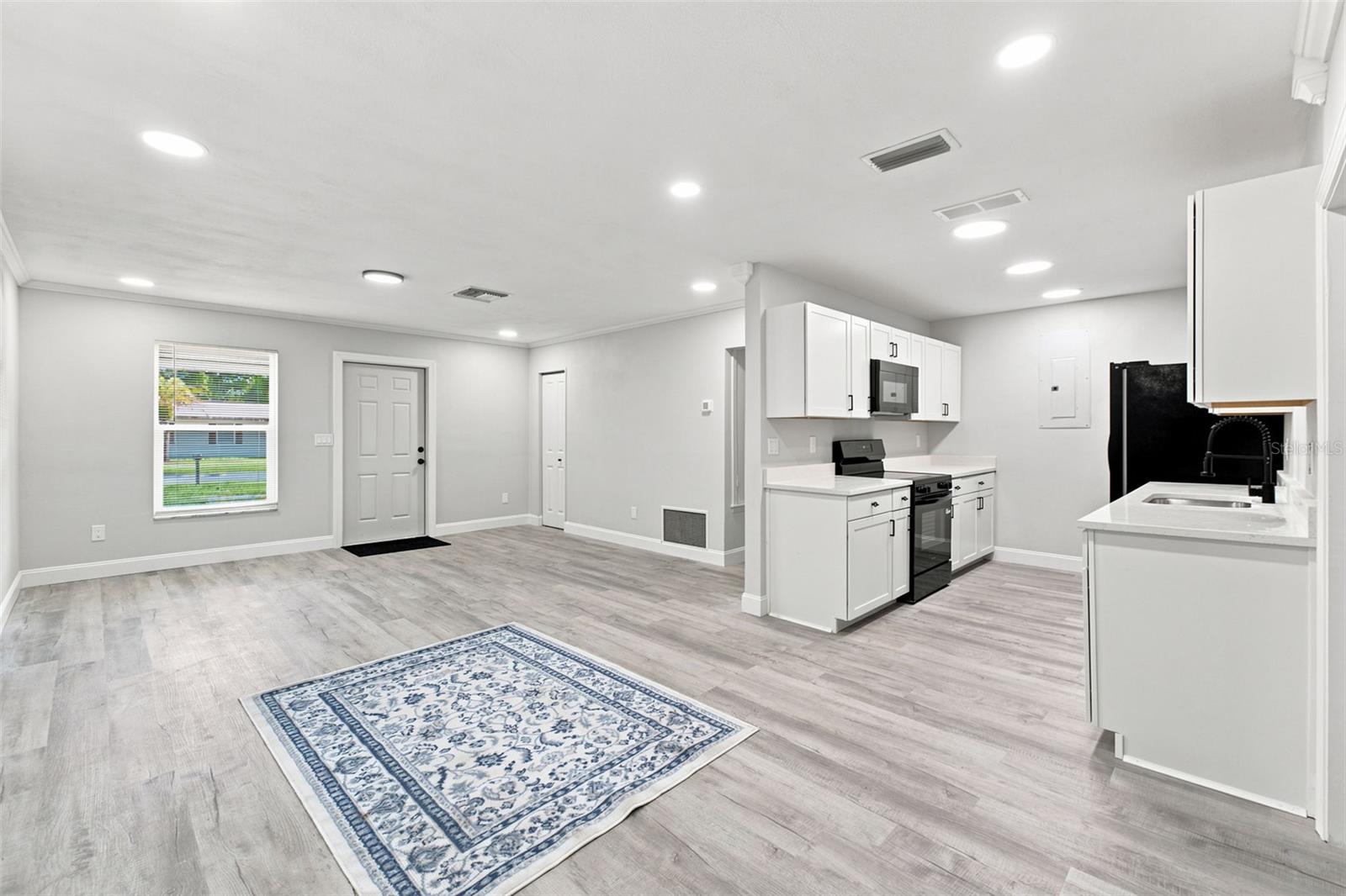 SPRING HILL - Residential