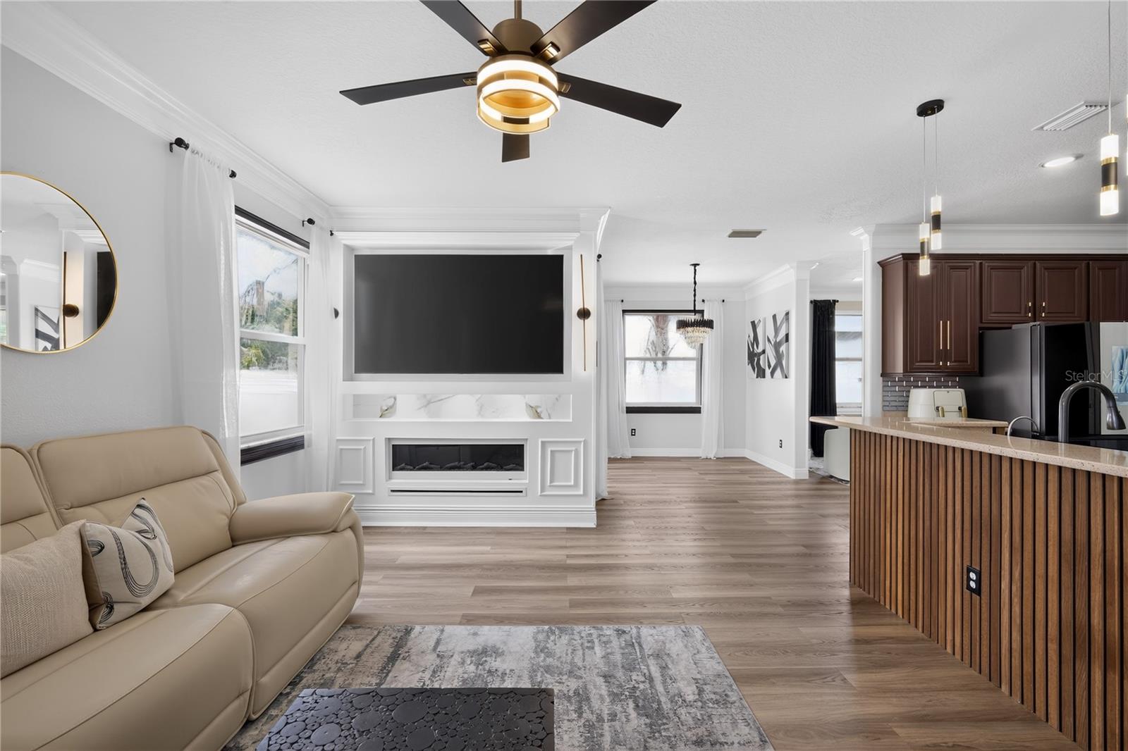 SOUTH BAY LAKES UNIT 1 - Residential