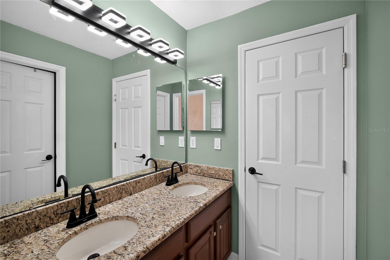 SOUTH BAY LAKES UNIT 1 - Residential