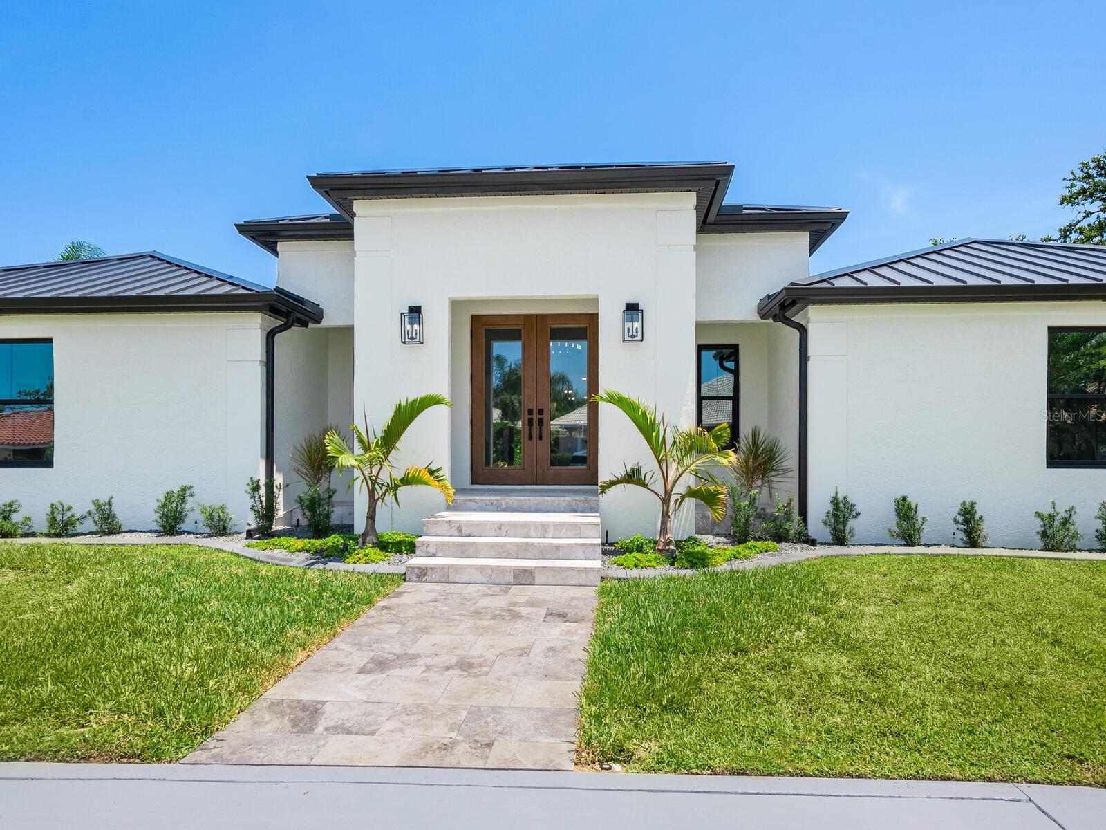 SOUTHBAY YACHT & RACQUET CLUB - Residential