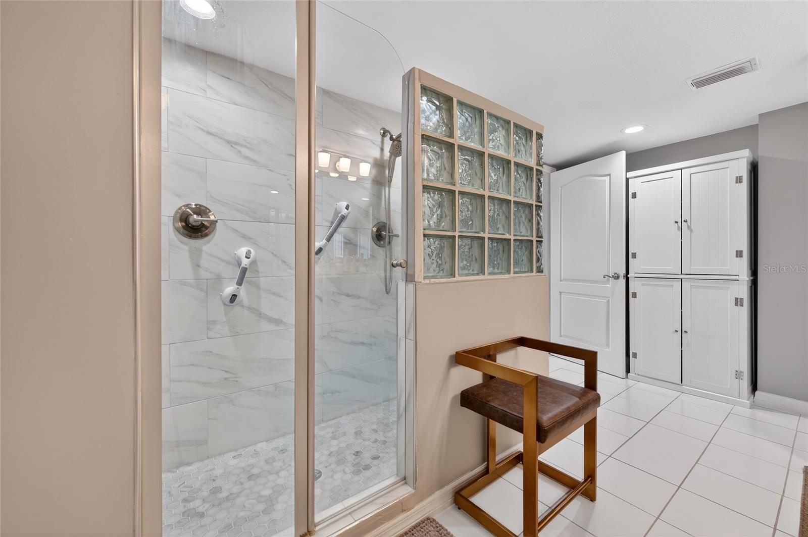 OCEANS CLOVERLEAF NORTH - Residential