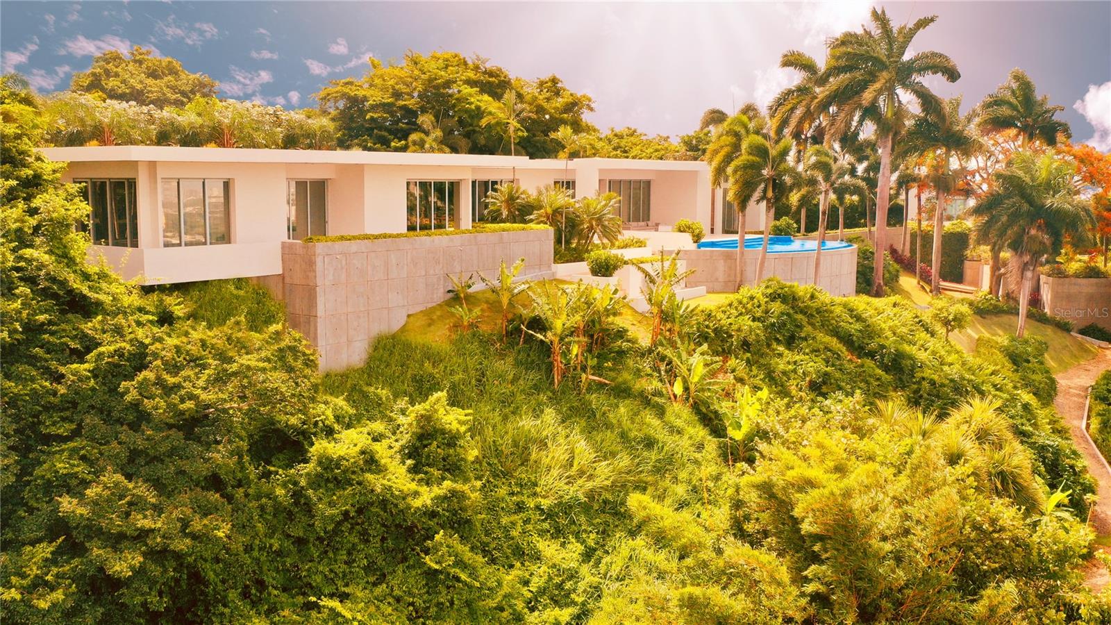 HILLTOP RESIDENCE - Residential