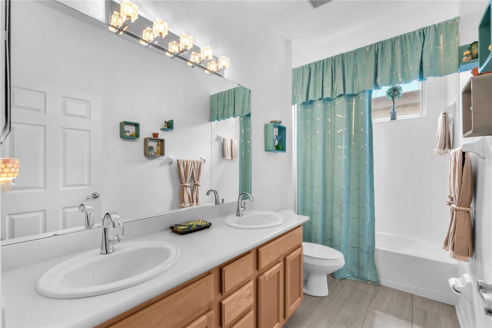 BLOOMINGDALE SEC CC PH - Residential