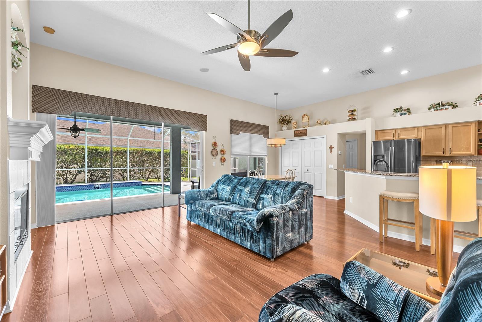 BLOOMINGDALE SEC CC PH - Residential