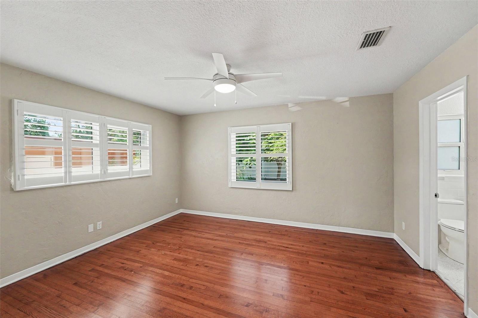 WEST SHADOW LAWN - Residential