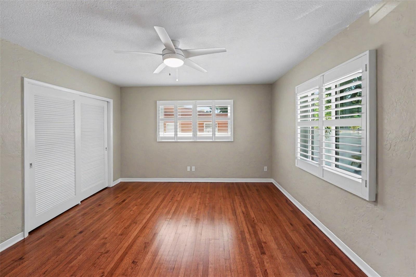 WEST SHADOW LAWN - Residential