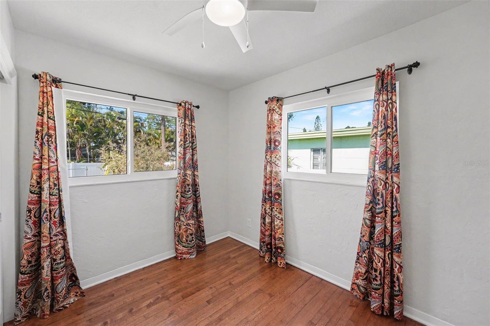 WEST SHADOW LAWN - Residential