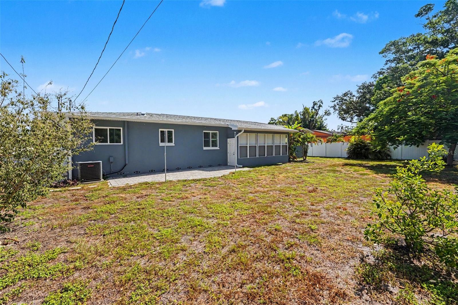 WEST SHADOW LAWN - Residential