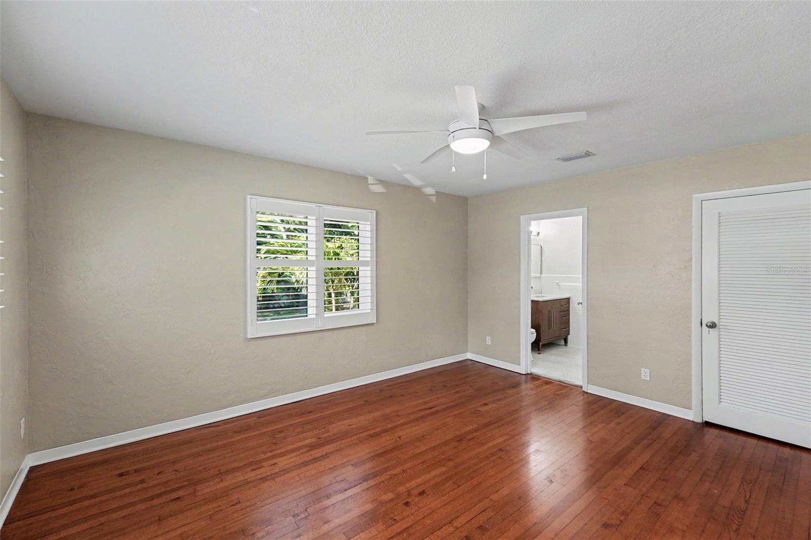 WEST SHADOW LAWN - Residential