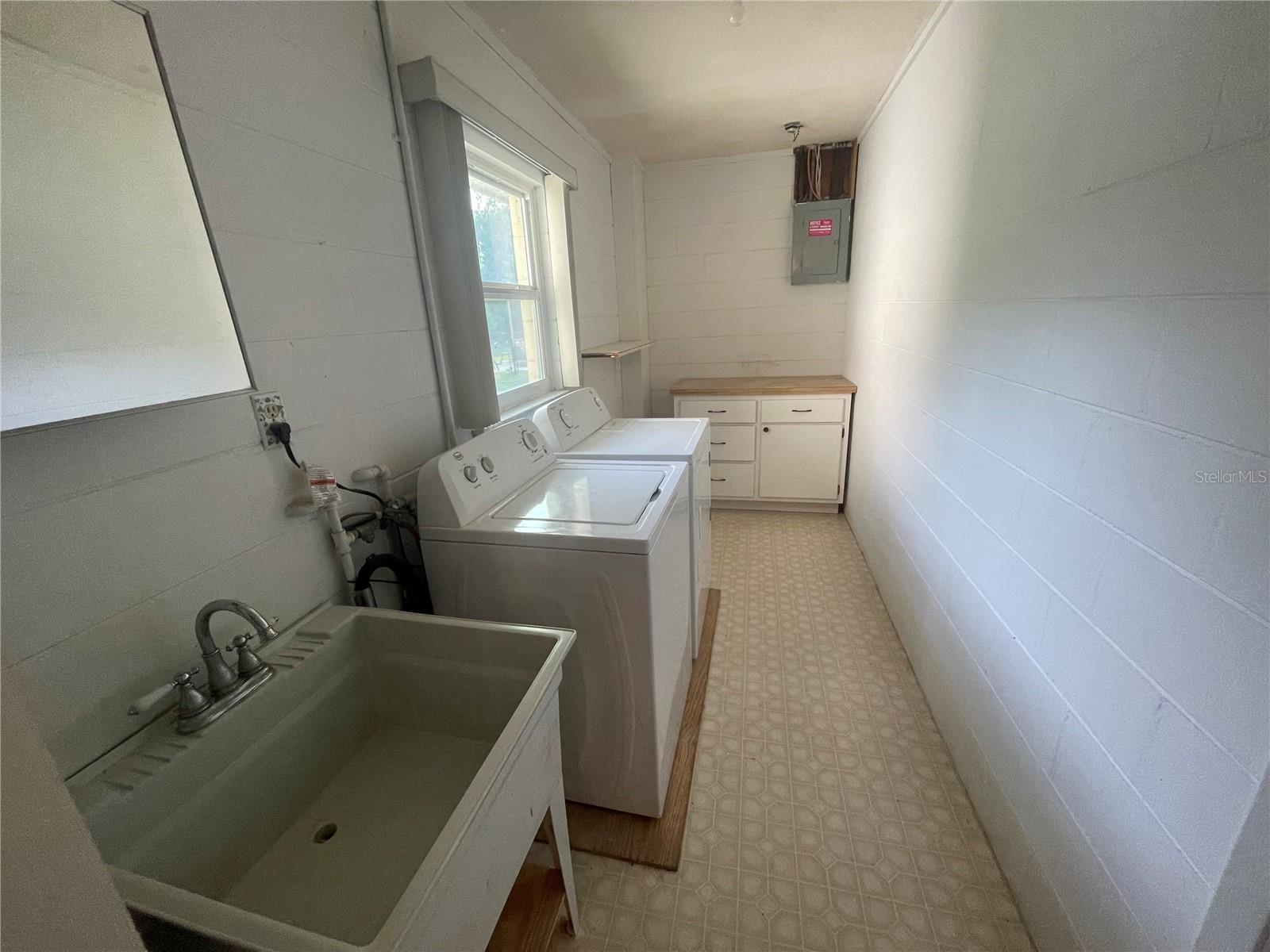 SPGS BATH & YACHT CLUB UNIT 03 - Residential