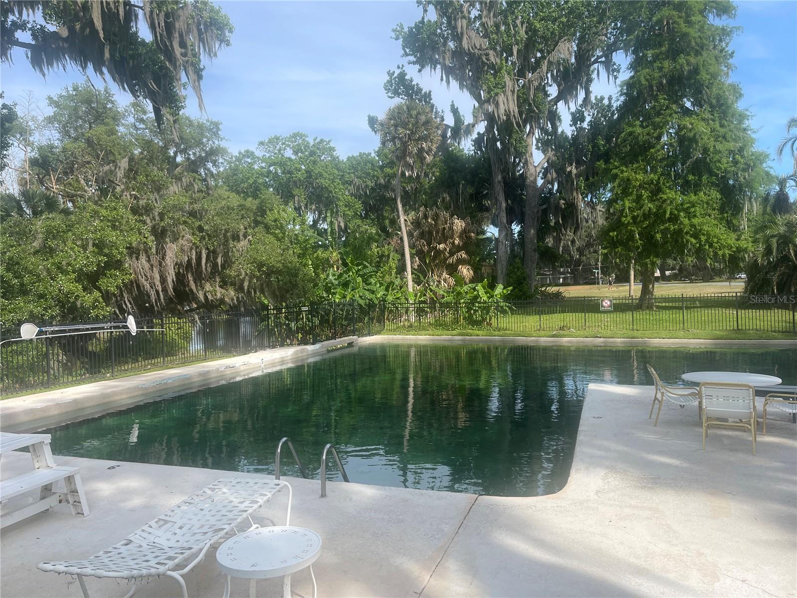 SPGS BATH & YACHT CLUB UNIT 03 - Residential
