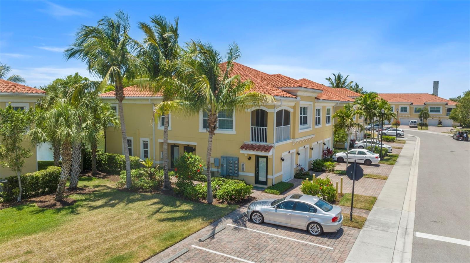 BAY STREET VILLAGE - Residential