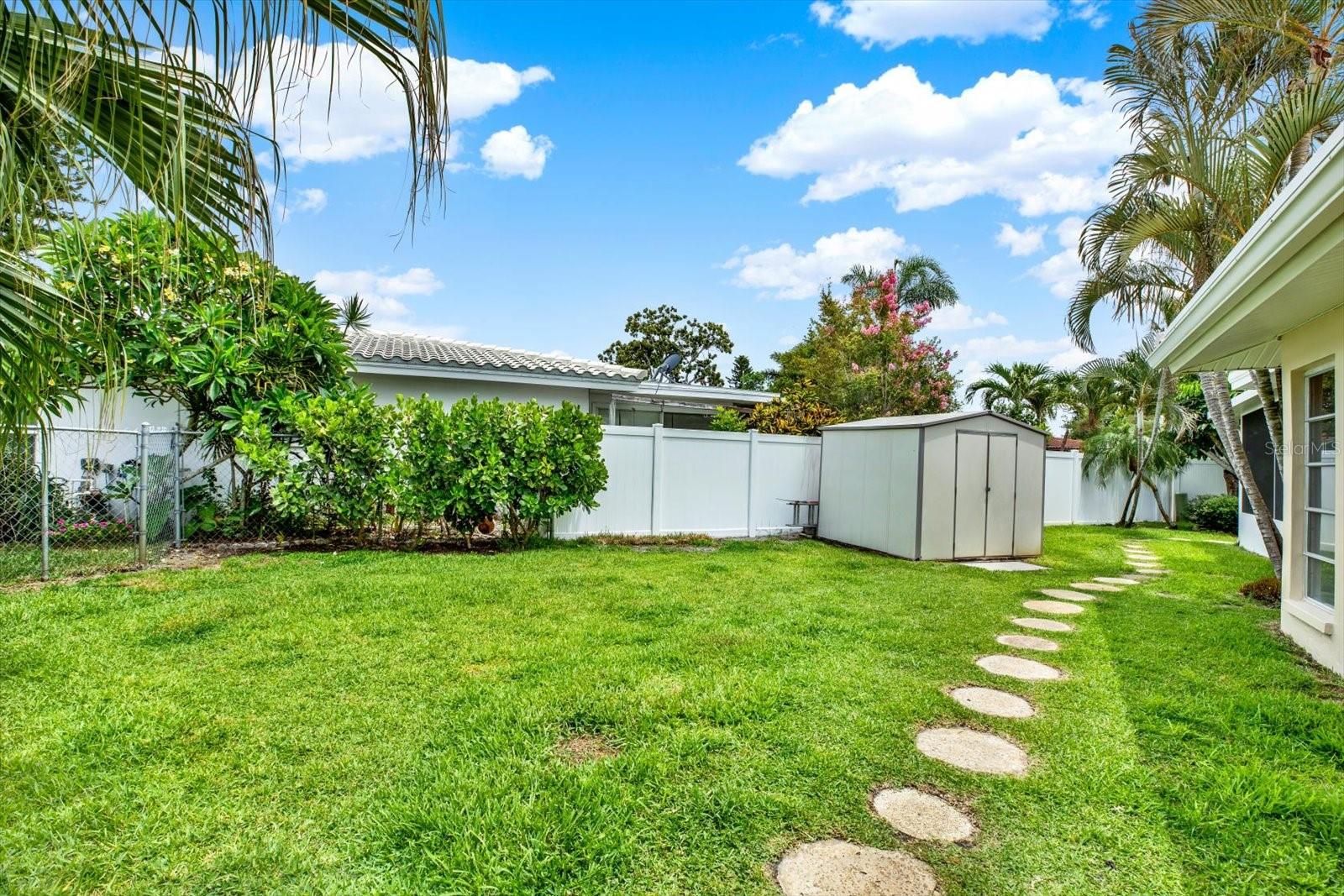 IMPERIAL POINT - Residential