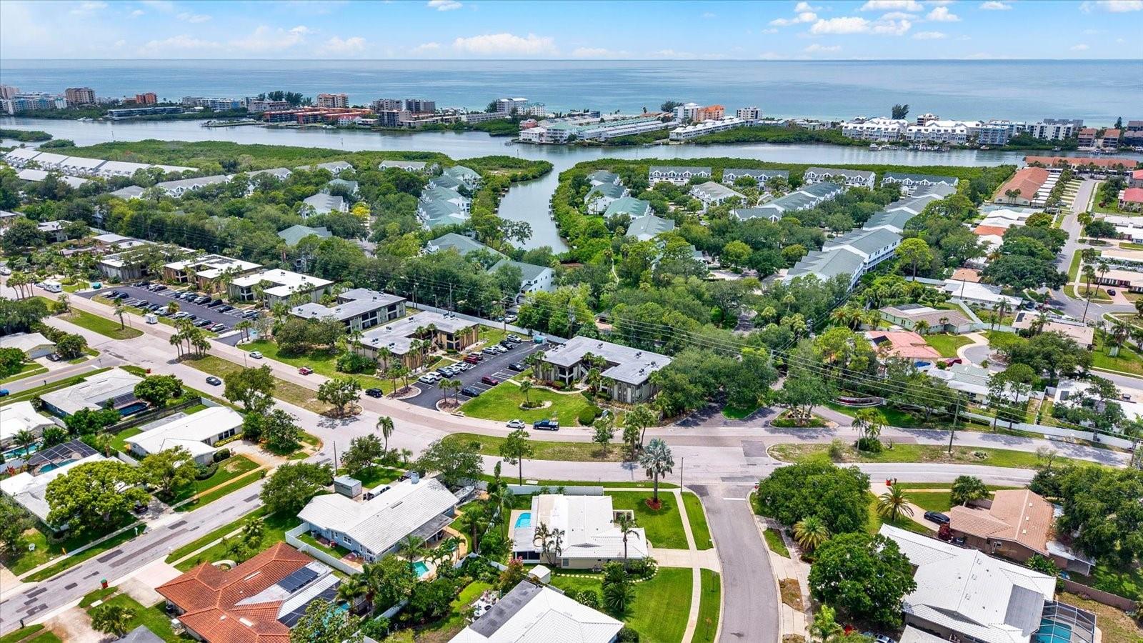 IMPERIAL POINT - Residential