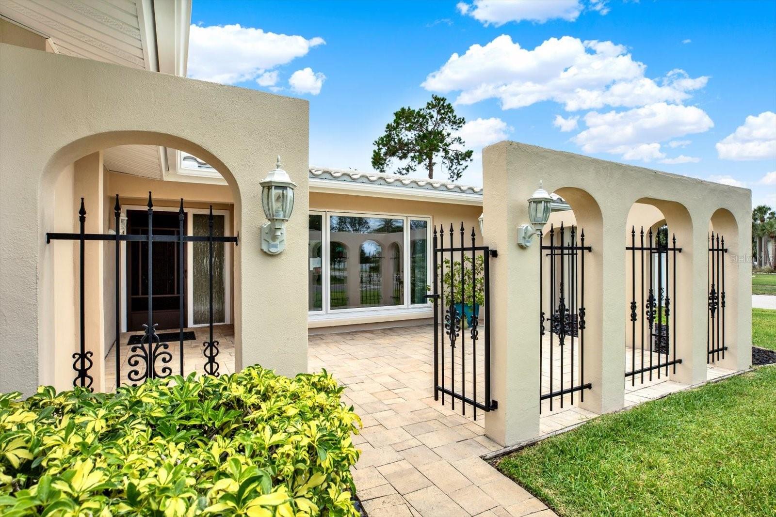 IMPERIAL POINT - Residential