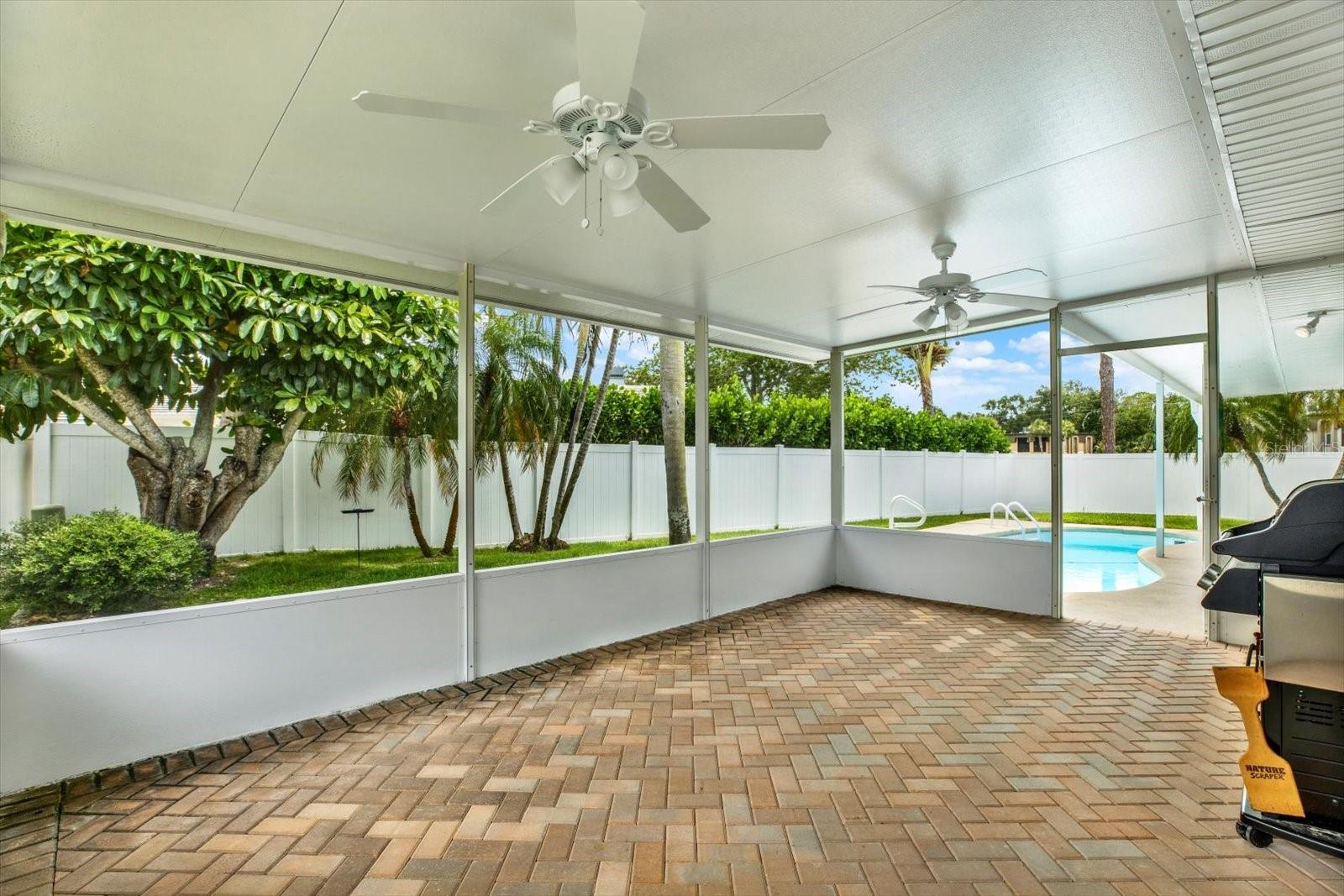 IMPERIAL POINT - Residential