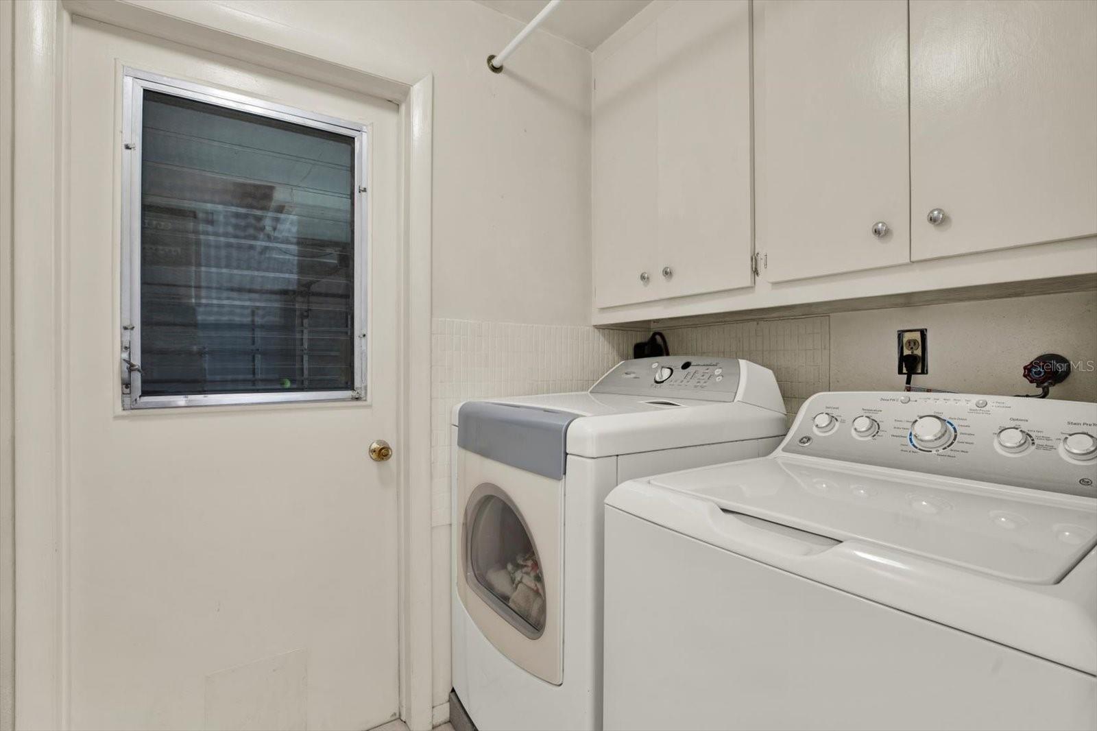 IMPERIAL POINT - Residential