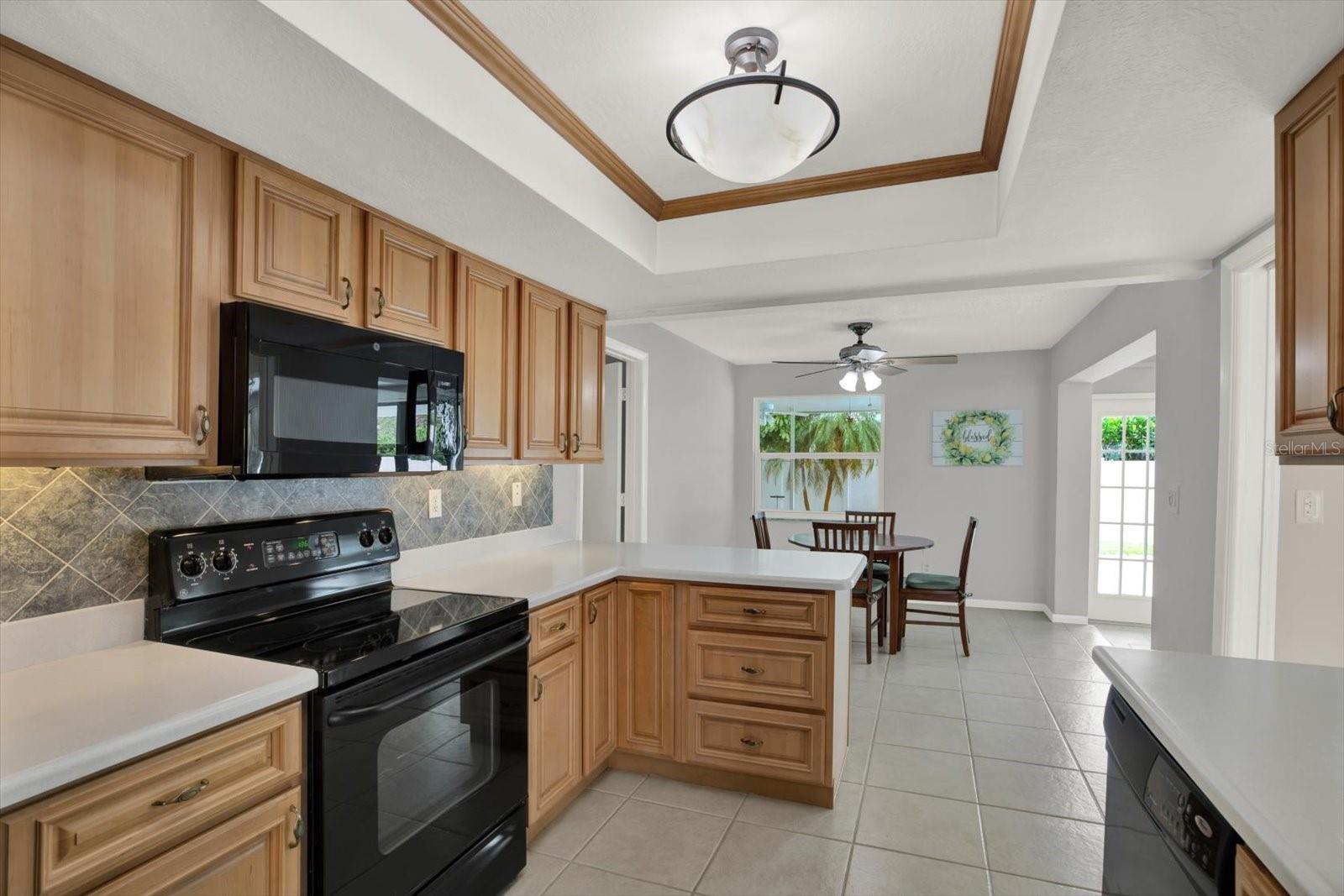 IMPERIAL POINT - Residential
