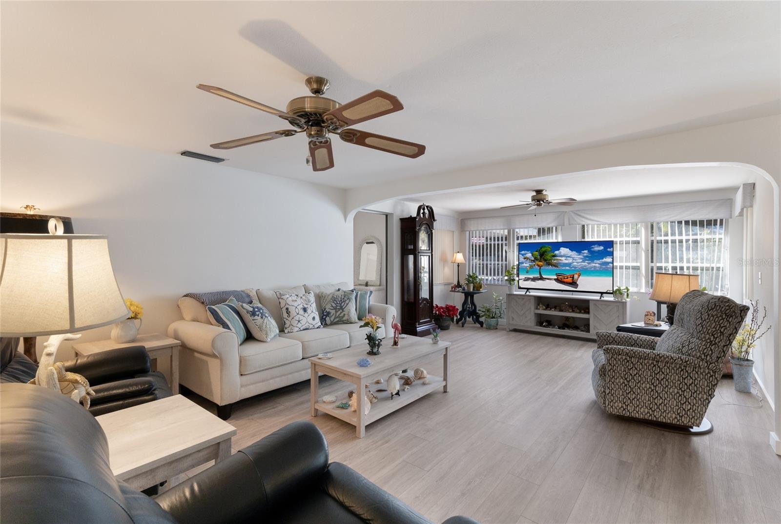HOLMES BEACH 13TH UNIT - Residential