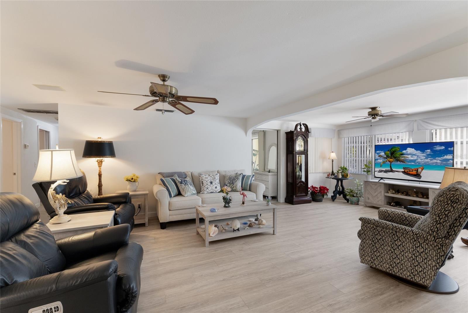 HOLMES BEACH 13TH UNIT - Residential