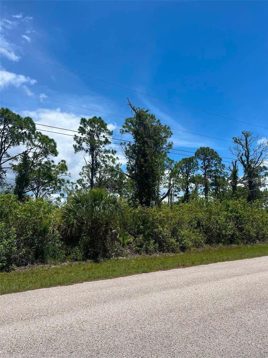 PORT CHARLOTTE SEC 093 - Land