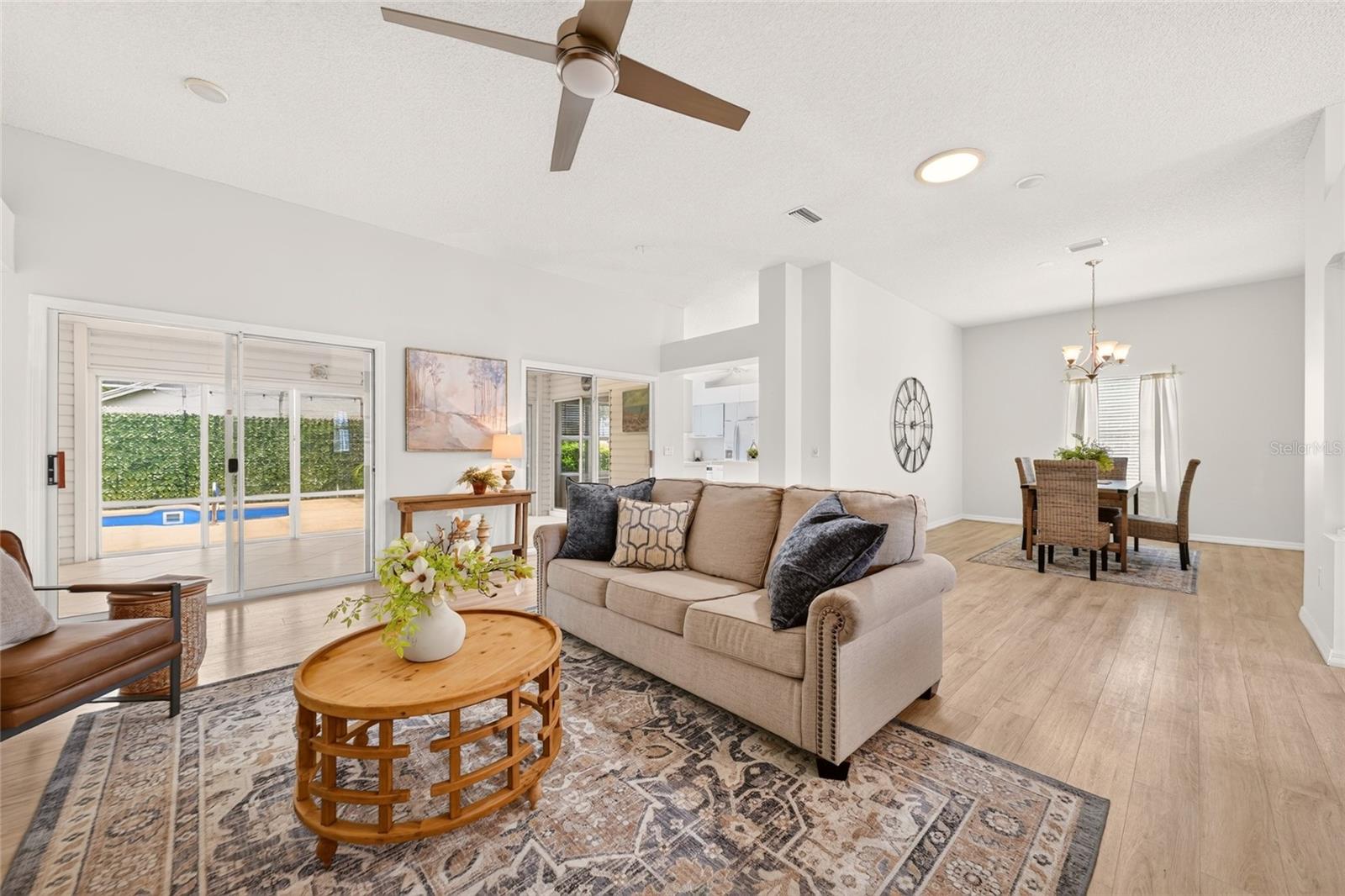 LADY LAKE ORANGE BLOSSOM GARDENS UNIT 18 - Residential