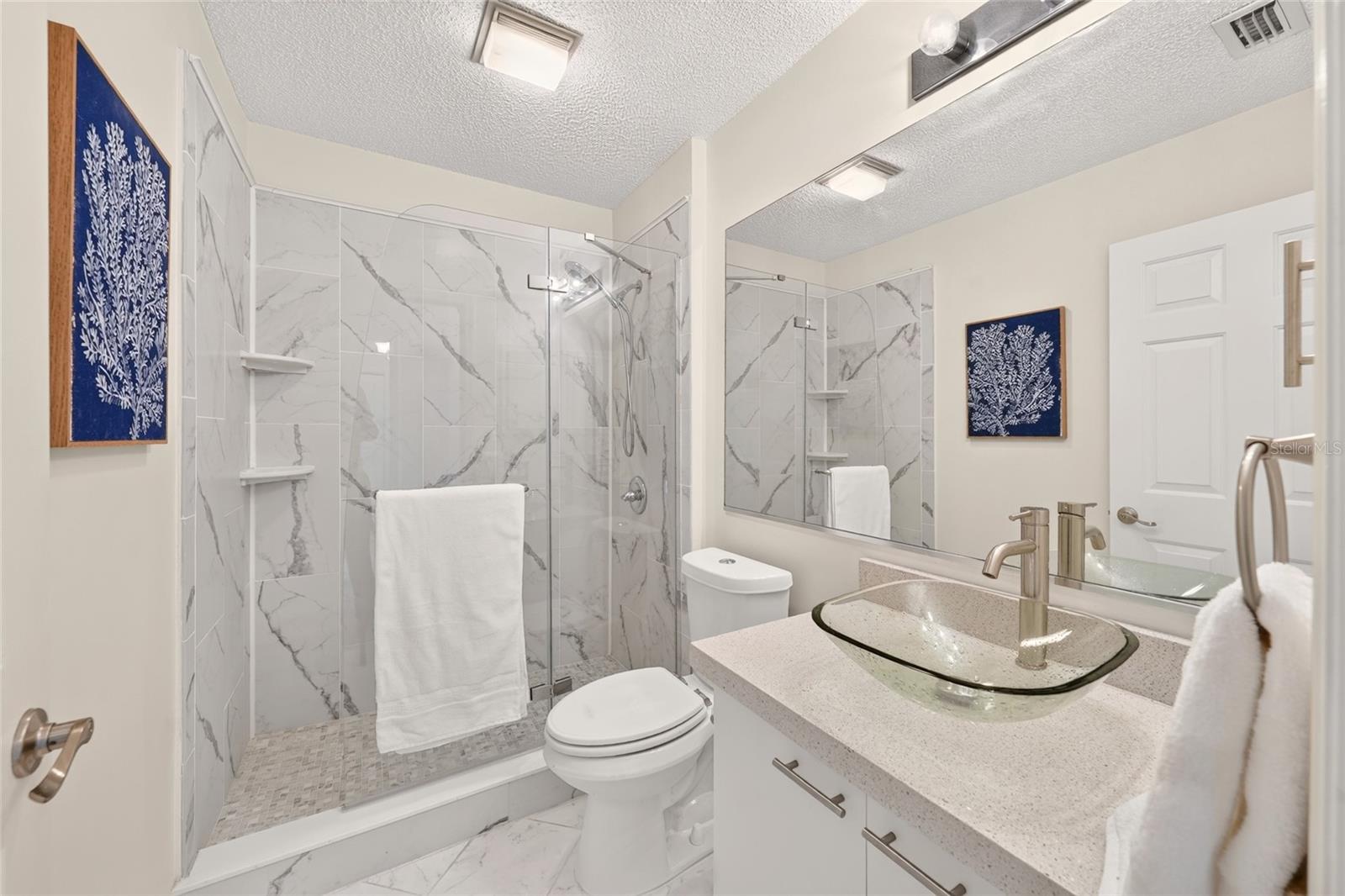 LADY LAKE ORANGE BLOSSOM GARDENS UNIT 18 - Residential