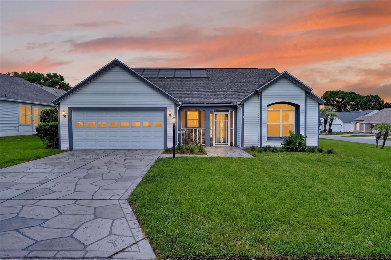 LADY LAKE ORANGE BLOSSOM GARDENS UNIT 18 - Residential