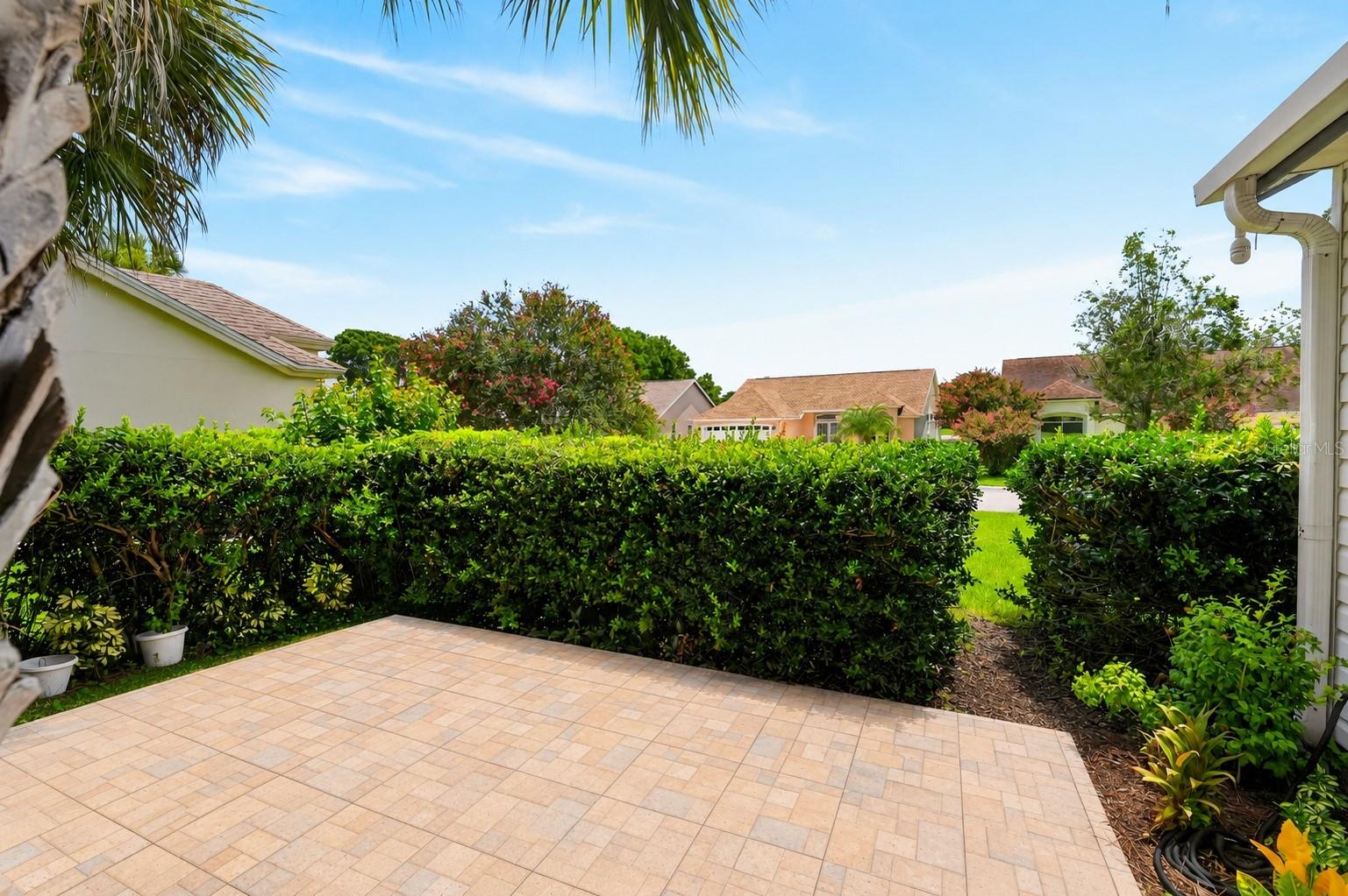 LADY LAKE ORANGE BLOSSOM GARDENS UNIT 18 - Residential