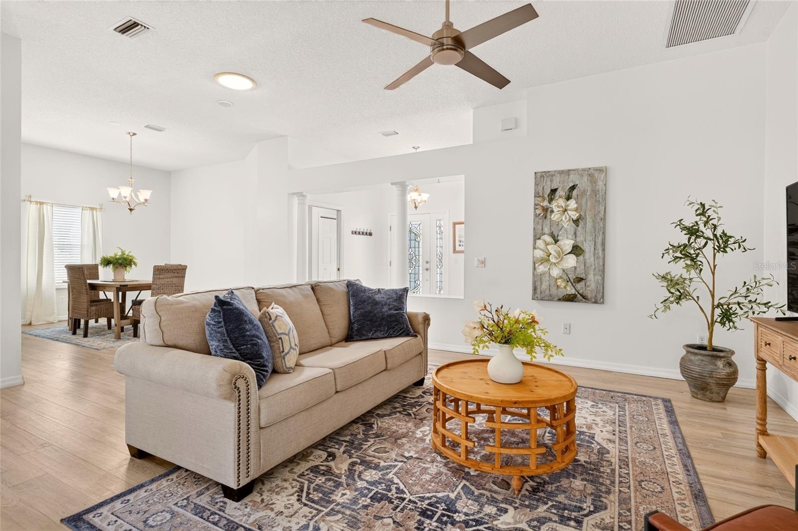 LADY LAKE ORANGE BLOSSOM GARDENS UNIT 18 - Residential