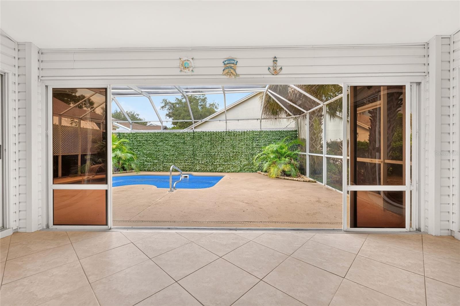 LADY LAKE ORANGE BLOSSOM GARDENS UNIT 18 - Residential