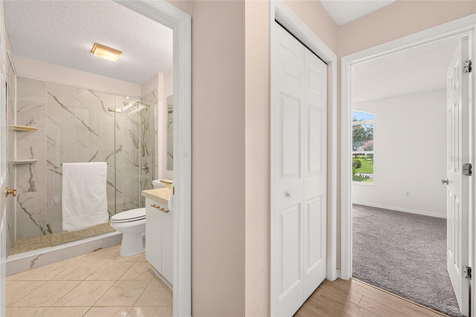 LADY LAKE ORANGE BLOSSOM GARDENS UNIT 18 - Residential