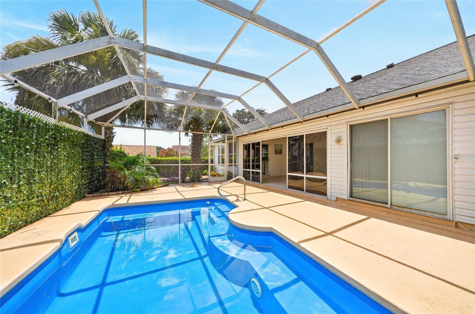 LADY LAKE ORANGE BLOSSOM GARDENS UNIT 18 - Residential